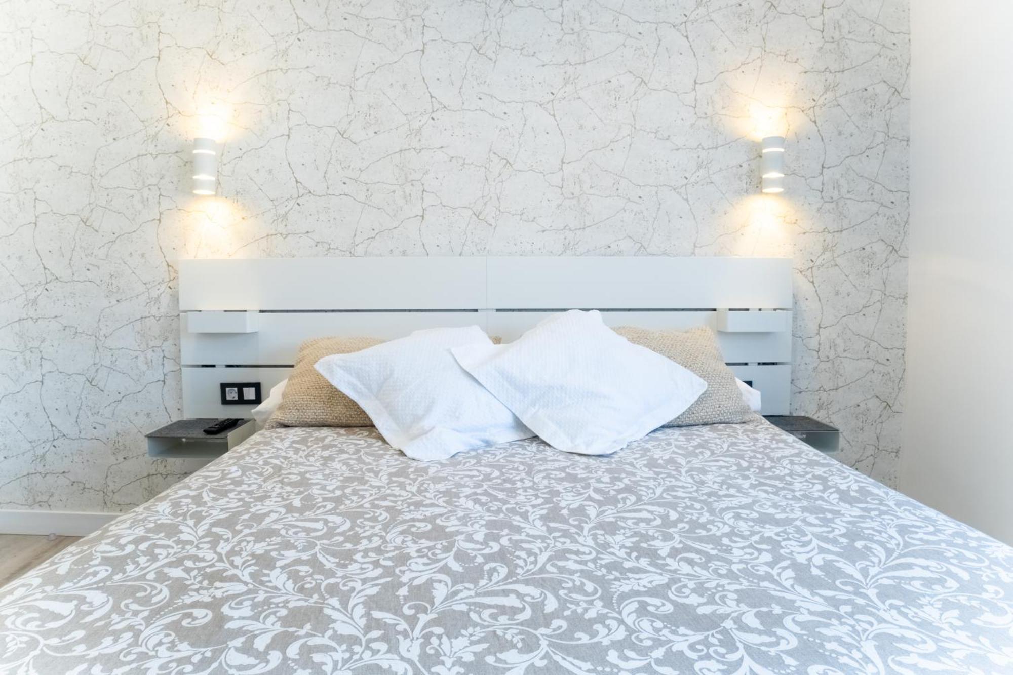 Centro. Plaza De Longoria Carbajal. Parking Gratis Apartamento Oviedo